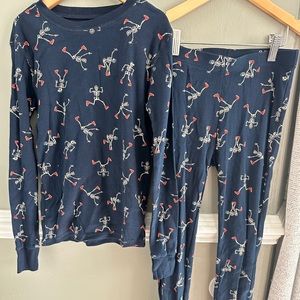 Old Navy Halloween Skeleton Pj Set